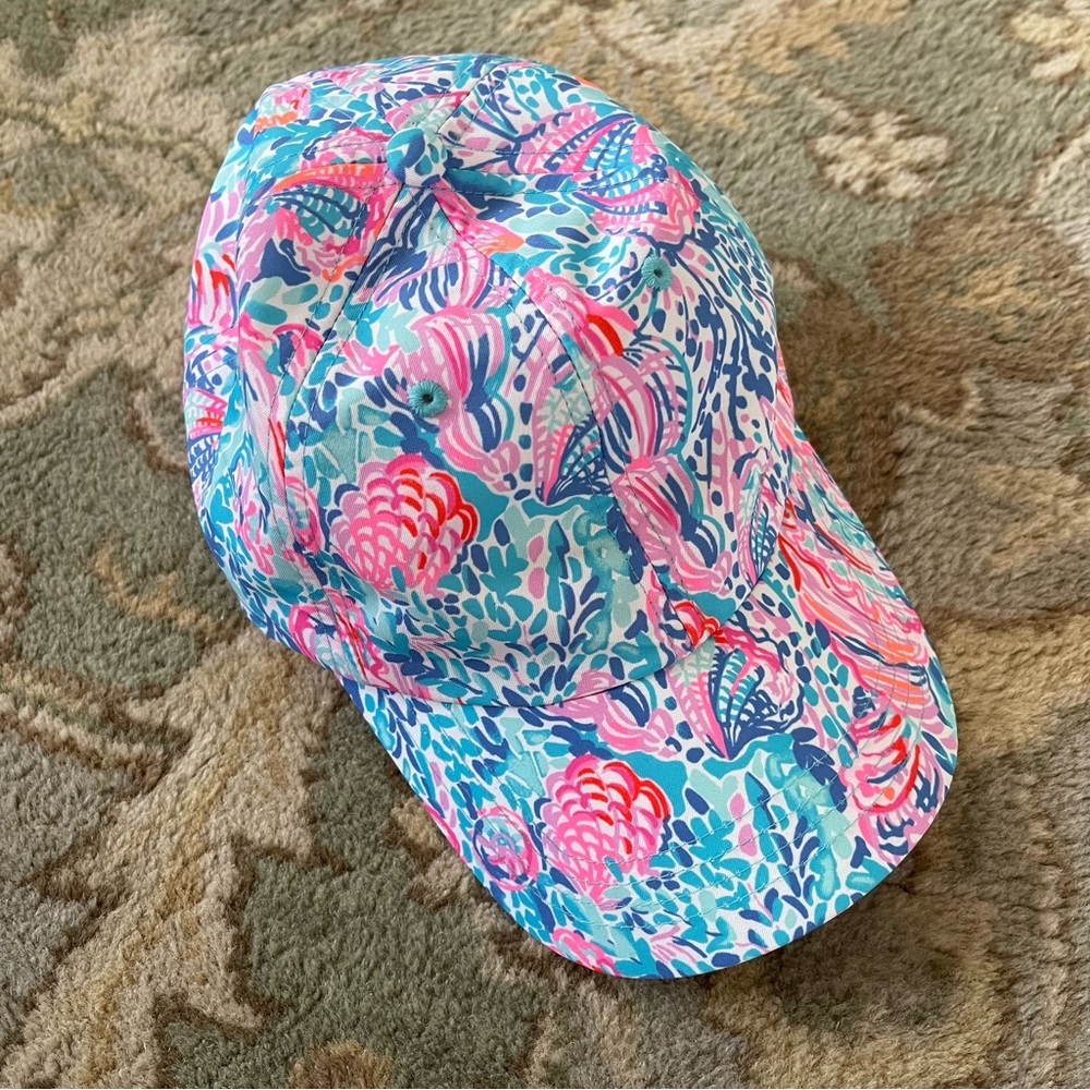 NWOT Lilly Pulitzer Run Around Hat